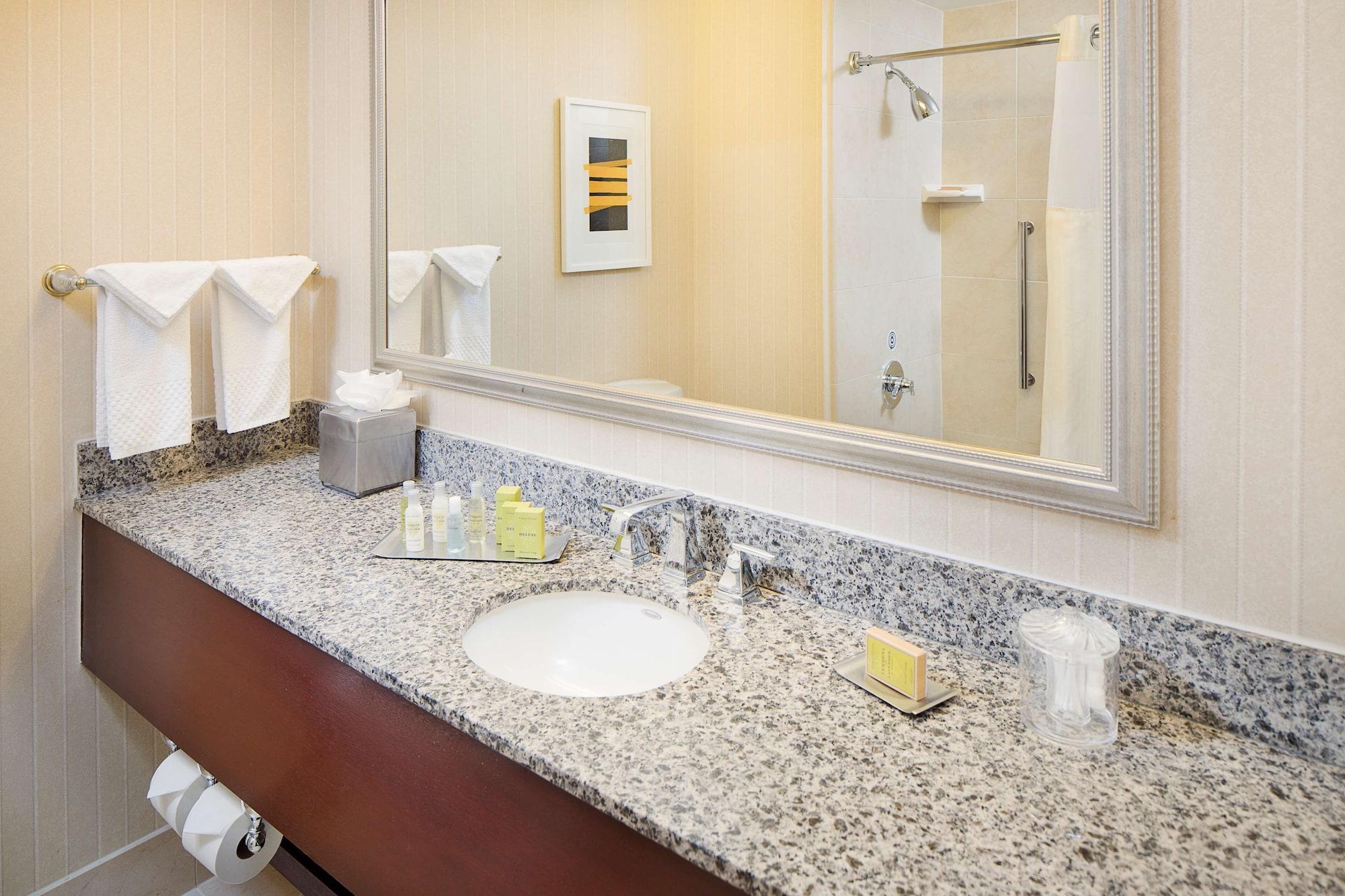 Hotel Doubletree By Hilton Angeles/commerce