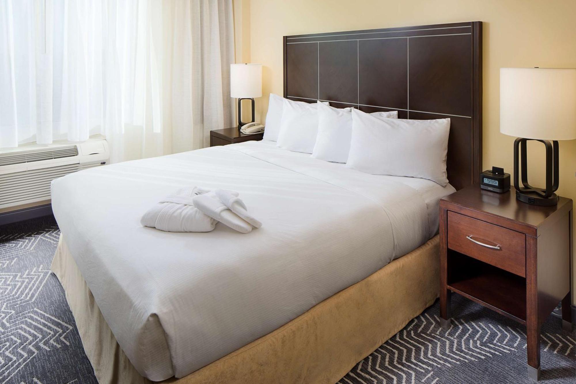 Hotel Doubletree By Hilton Angeles/commerce 4*