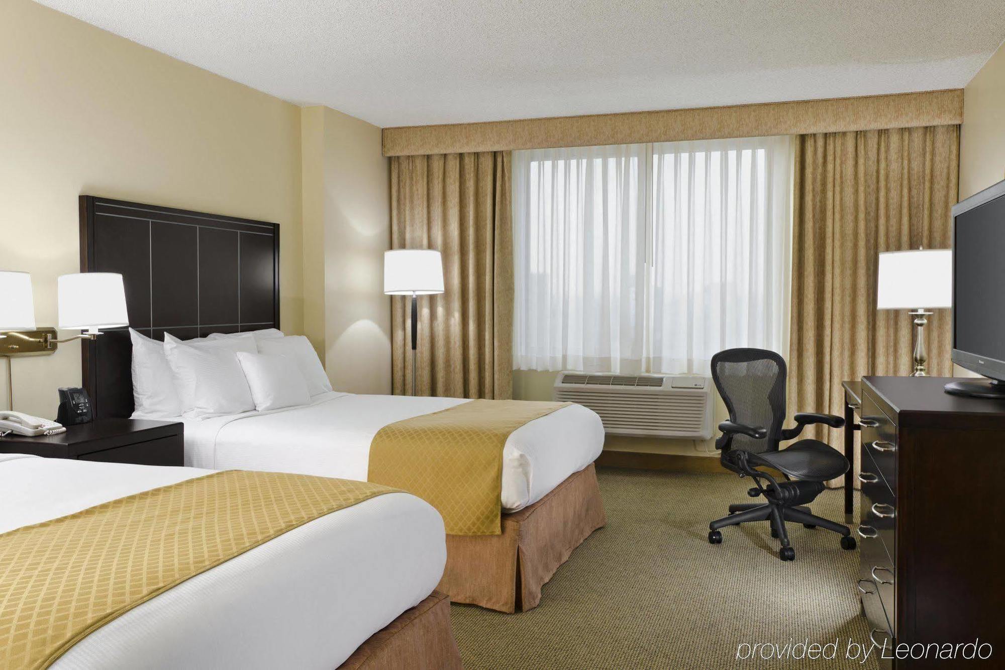 Doubletree By Hilton Angeles/commerce Hotel