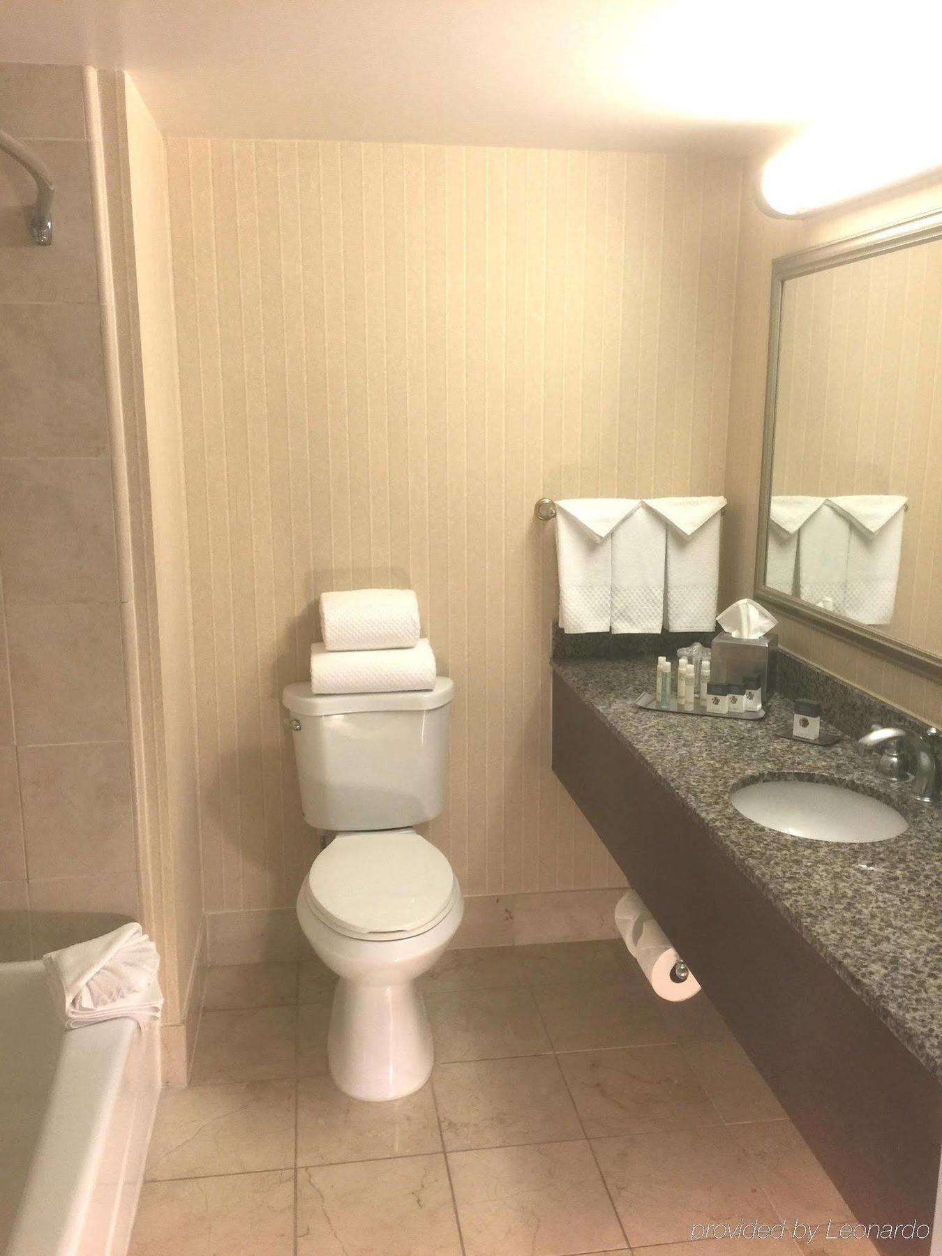 Hotel Doubletree By Hilton Angeles/commerce