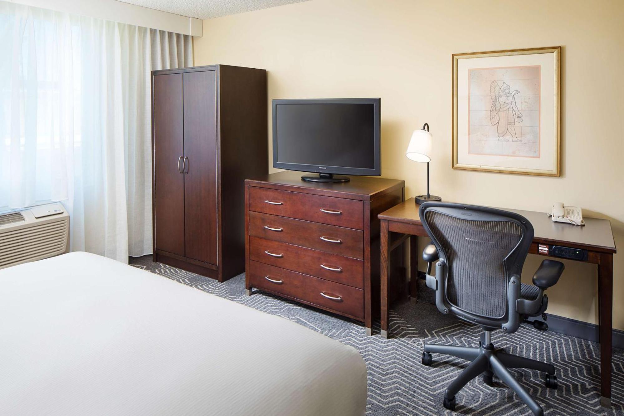Doubletree By Hilton Angeles/commerce