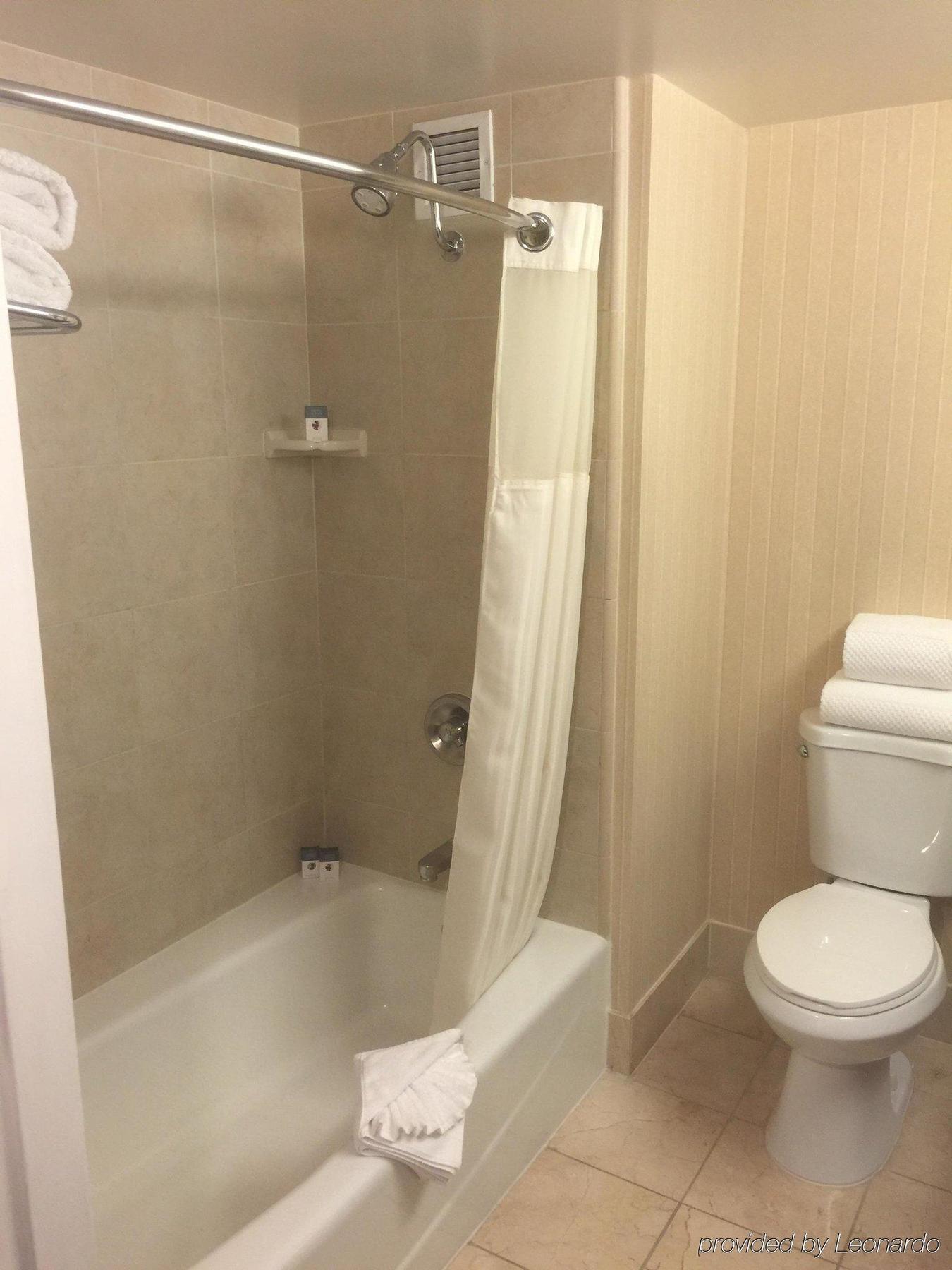 Doubletree By Hilton Angeles/commerce Hotel 4*