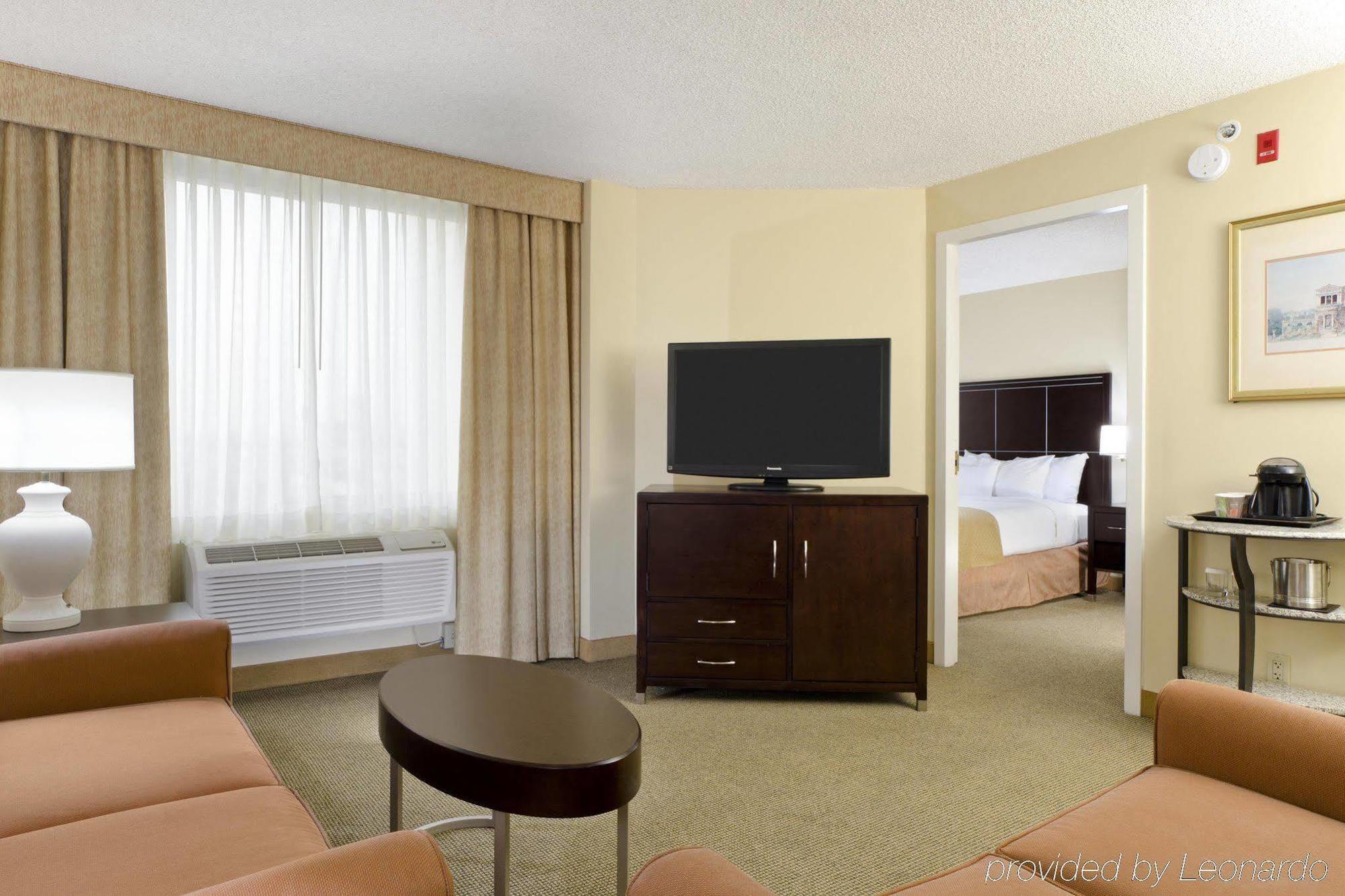 Doubletree By Hilton Angeles/commerce Hotel 4*